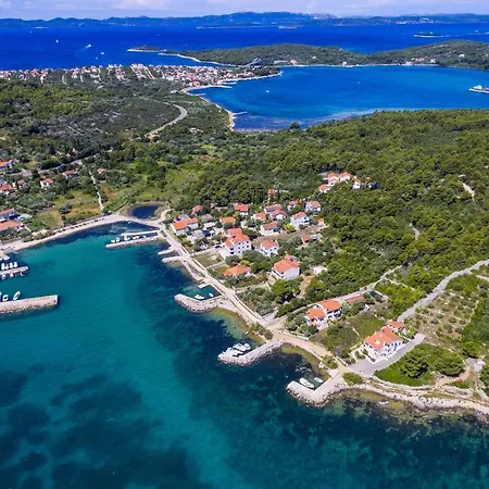 Apartments By The Sea Zdrelac, Pasman - 8287 * Banj