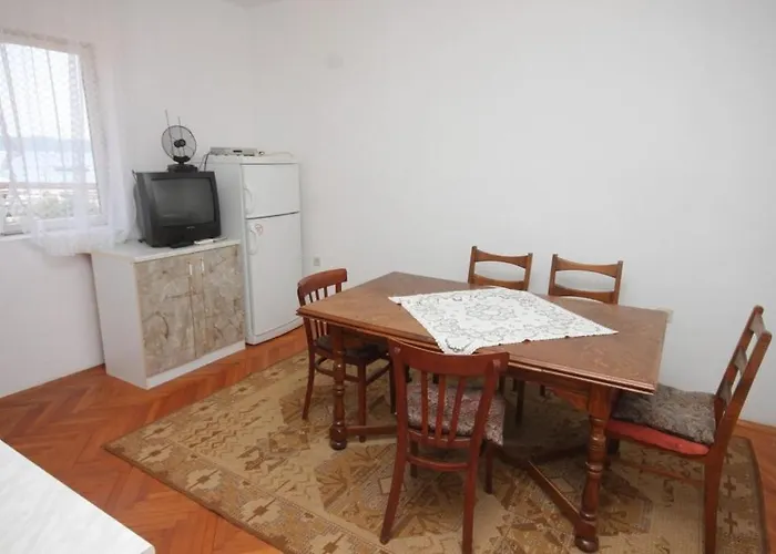 Apartment Apartments By The Sea Zdrelac, Pasman - 8287 *