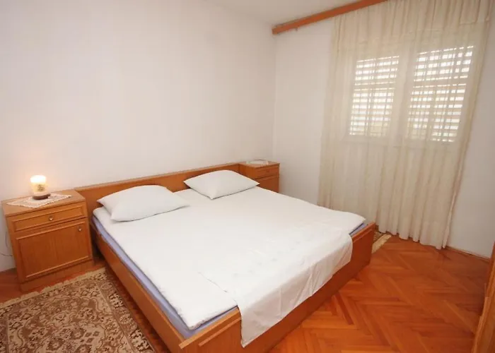 Apartment Apartments By The Sea Zdrelac, Pasman - 8287