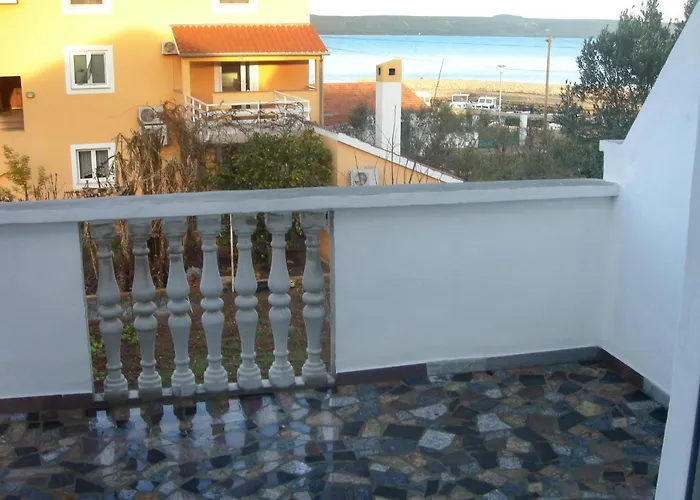 Apartment Apartments By The Sea Zdrelac, Pasman - 8287 Banj